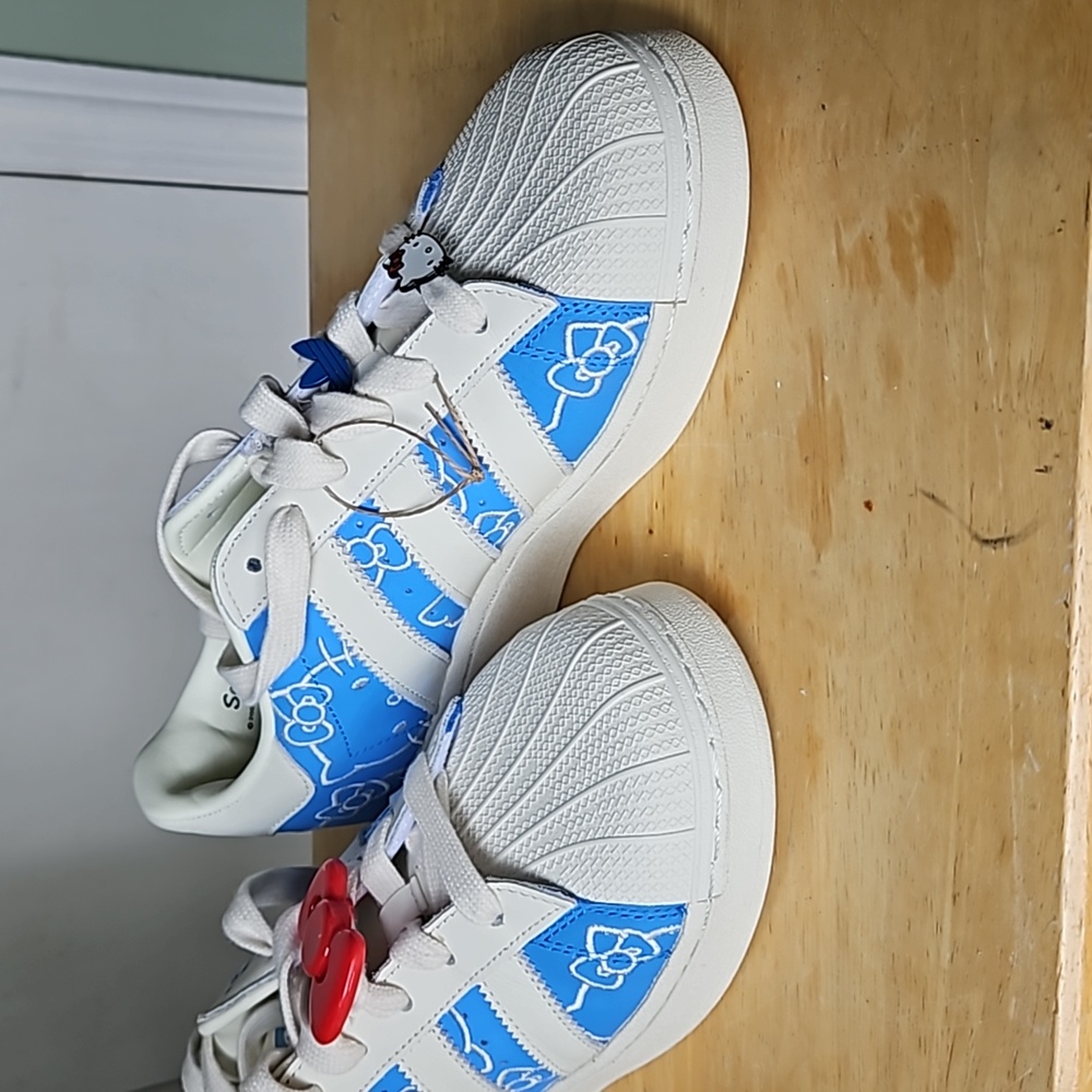 ADIDAS HELLO KITTY SNEAKERS - Picture 11 of 16